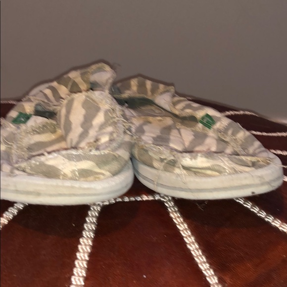 White & grey zebra Sanuks - Picture 2 of 4